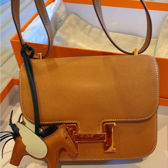 SOLD!HERMES CONSTANCE 18 Mini Bag Gold Courchevel With Gold Hardware! SOLD - Picture 9 of 16